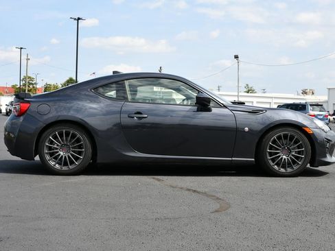 Used 2019 Toyota 86 RWD image 8