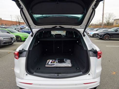 New 2025 Maserati Grecale GT image 60