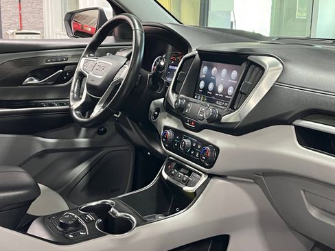 Certified 2022 GMC Terrain SLT w/ Infotainment Package II image 9