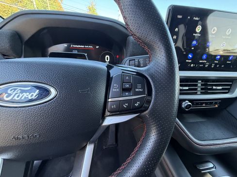 Used 2025 Ford Explorer ST-Line w/ ST-Line Street Pack AWD/4WD image 20