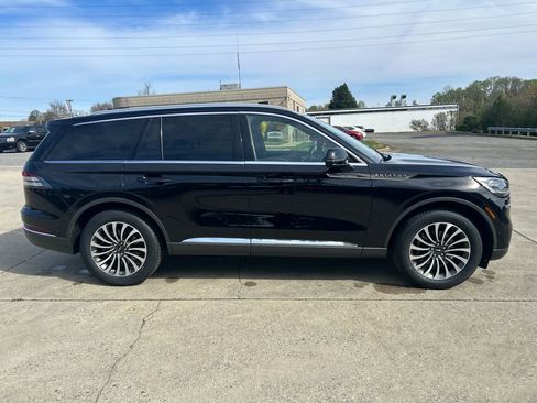 Certified 2023 Lincoln Aviator Reserve w/ Equipment Group 201A AWD/4WD image 7