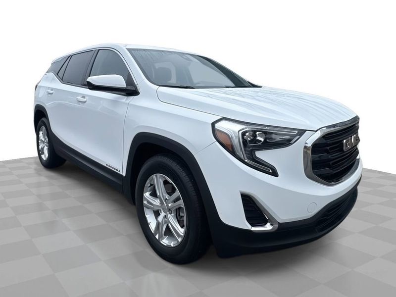 Certified 2020 GMC Terrain SLE image 1