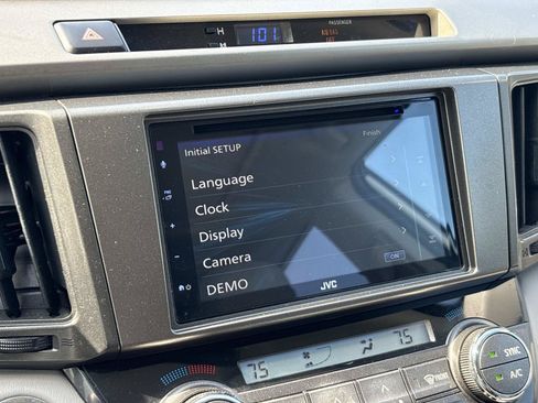 Used 2015 Toyota RAV4 Limited FWD image 28