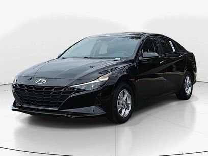 Used 2023 Hyundai Elantra SE