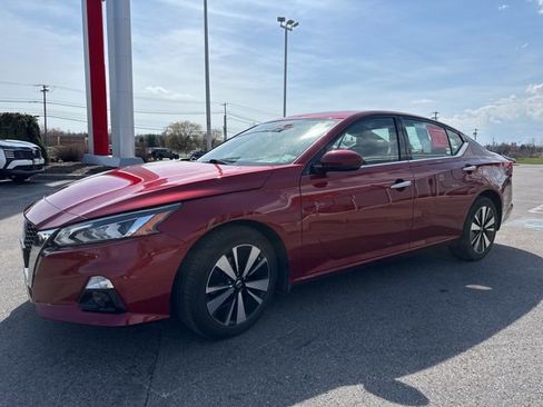 Certified 2020 Nissan Altima 2.5 SV image 3