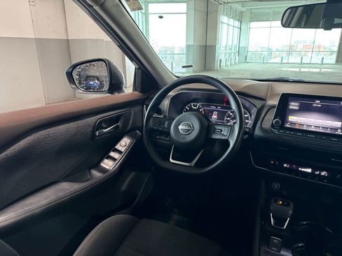 Used 2023 Nissan Rogue SV image 35