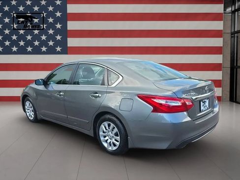 Used 2017 Nissan Altima 2.5 S w/ Power Driver Seat Package FWD image 7