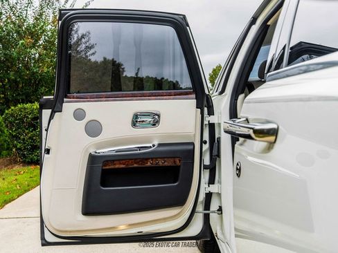 Used 2015 Rolls-Royce Ghost image 87