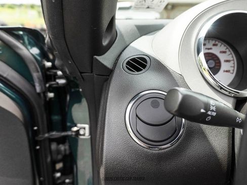 Used 2007 Pontiac Solstice Convertible w/ Premium Package RWD image 48