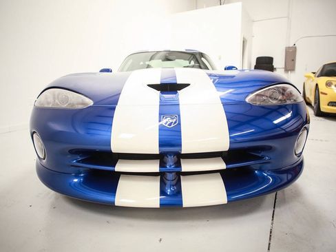 Used 1996 Dodge Viper GTS RWD image 10