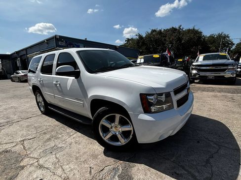 Used 2014 Chevrolet Tahoe LT RWD image 1