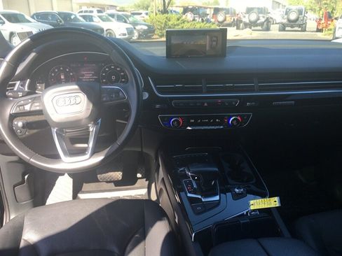 Used 2017 Audi Q7 3.0T Prestige AWD/4WD image 10