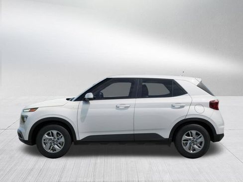 New 2026 Hyundai Venue SE FWD image 3