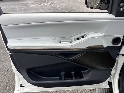 New 2026 Lincoln Navigator Black Label AWD/4WD image 11