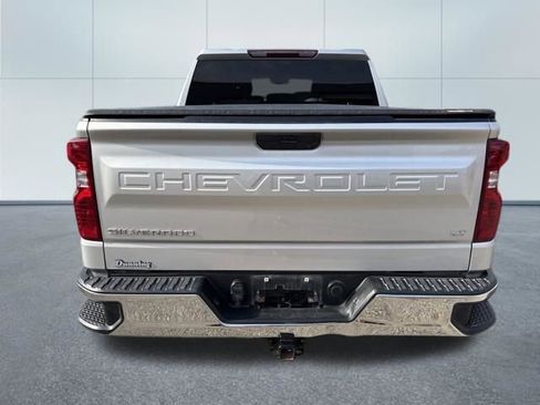Used 2021 Chevrolet Silverado 1500 LT image 3