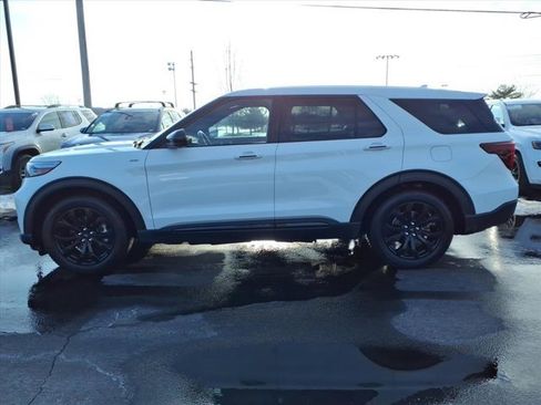 Used 2022 Ford Explorer ST-Line w/ Class IV Trailer Tow Package image 4