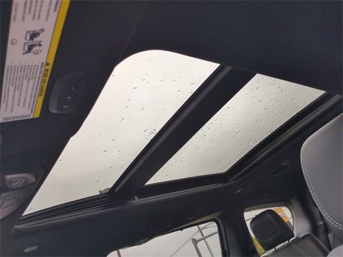 New 2026 Chrysler Pacifica Select image 20