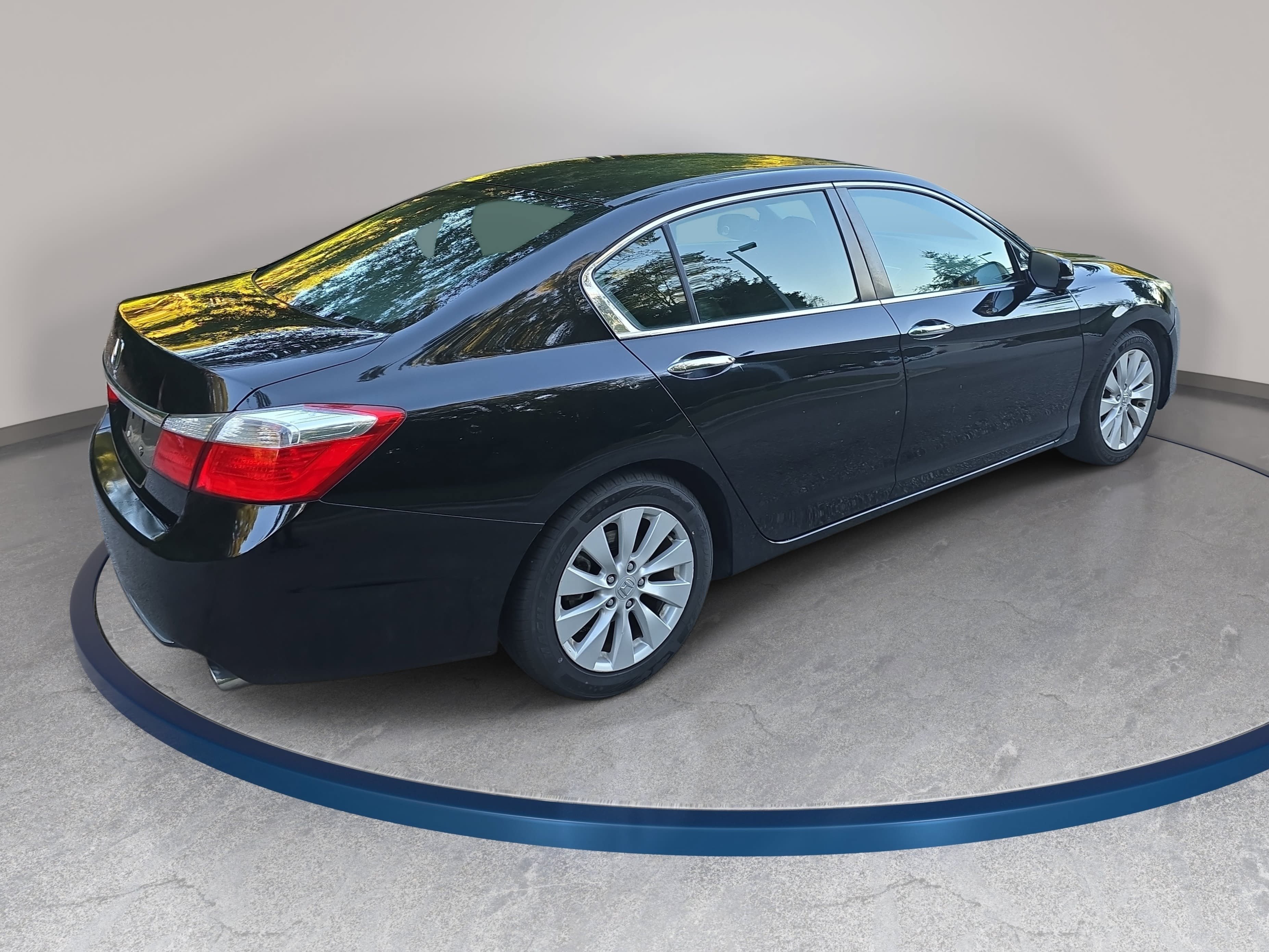 Used 2015 Honda Accord EX image 5