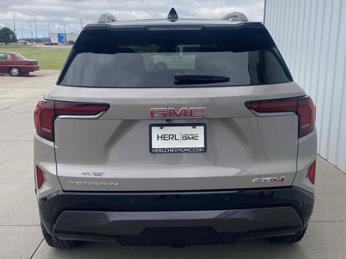 Used 2026 GMC Terrain AT4 w/ Convenience Package III AWD/4WD image 6