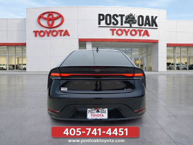 New 2027 Toyota Prius FWD image 3