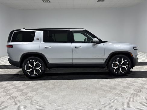 Used 2023 Rivian R1S Adventure image 6