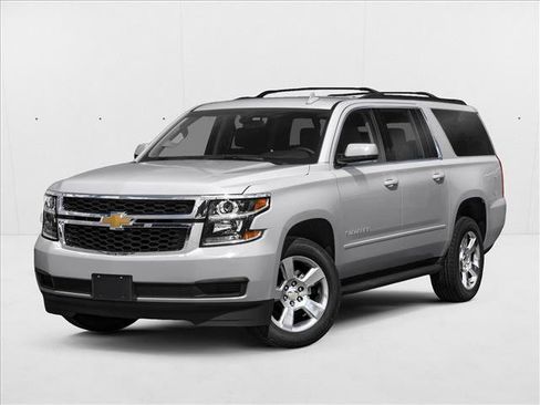 Used 2018 Chevrolet Suburban LS RWD image 1