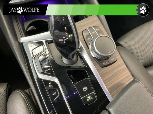 Used 2021 BMW 530i xDrive w/ Premium Package AWD/4WD image 18