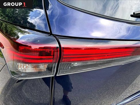 Used 2025 Toyota Highlander XSE AWD/4WD image 28