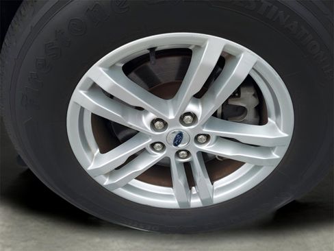 Used 2023 Ford Explorer XLT w/ Equipment Group 202A image 15