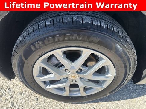 Used 2024 Chevrolet Equinox LT image 28