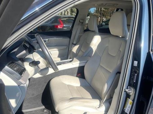 Certified 2023 Volvo XC90 B6 Plus w/ Protection Package Premier image 6