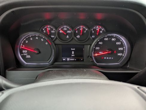 Used 2022 Chevrolet Silverado 1500 Custom image 18