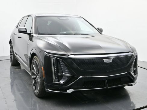 New 2026 Cadillac Lyriq V w/ LPO, Floor Liner Package image 8