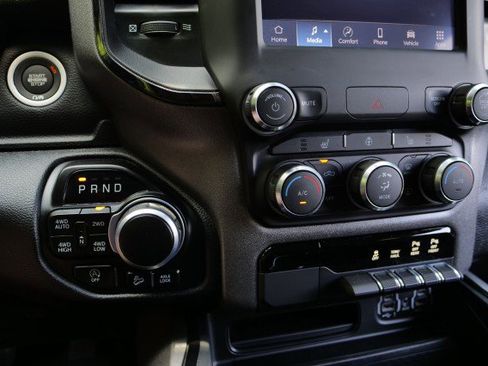 Used 2022 RAM 1500 Big Horn w/ Built-to-serve Edition AWD/4WD image 14