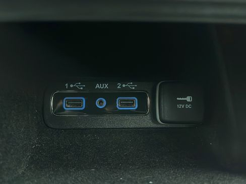 Used 2018 Jeep Grand Cherokee Altitude AWD/4WD image 19