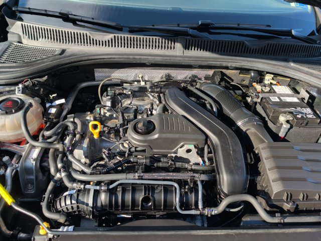 Certified 2023 Volkswagen Jetta SE w/ Panoramic Sunroof Package FWD image 24