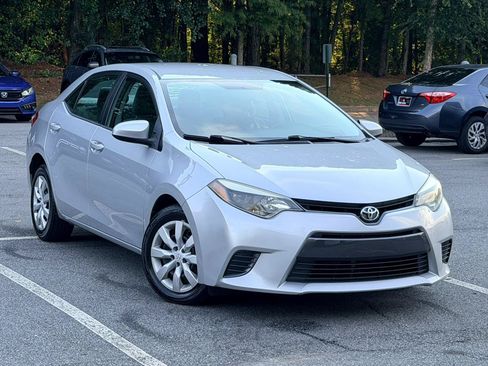 Used 2016 Toyota Corolla LE FWD image 4