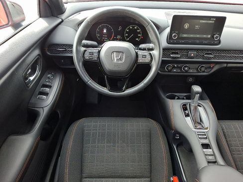 Used 2023 Honda HR-V Sport image 11