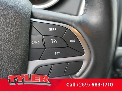 Used 2018 Jeep Grand Cherokee Altitude AWD/4WD image 25