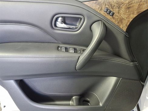 Certified 2024 INFINITI QX80 Premium Select w/ Cargo Package image 16