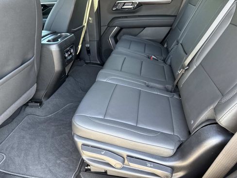 Used 2026 Chevrolet Tahoe Z71 AWD/4WD image 10