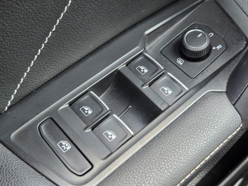 Used 2023 Volkswagen Tiguan SE R-Line FWD image 24