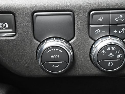 Used 2025 GMC Sierra 1500 SLT RWD image 23