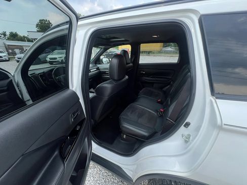 Used 2019 Mitsubishi Outlander SEL AWD/4WD image 10