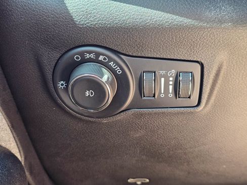 Used 2024 Jeep Compass Latitude AWD/4WD image 25