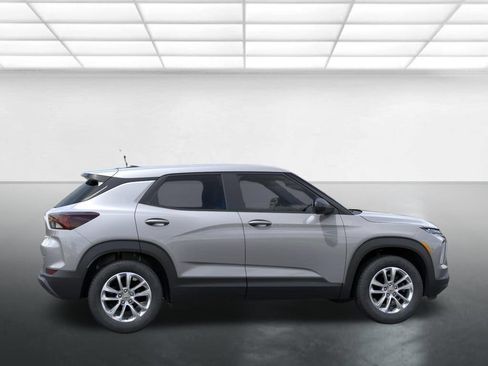 New 2026 Chevrolet TrailBlazer LS w/ LS Convenience Package FWD image 6