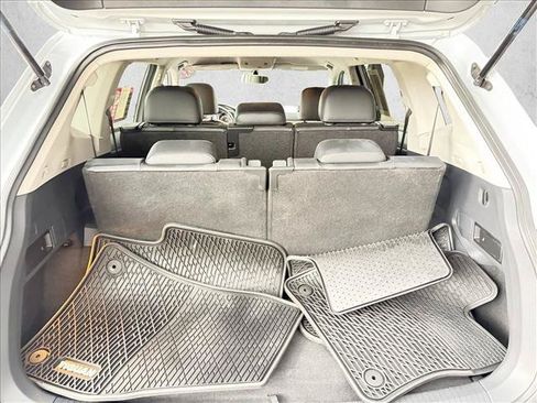 Used 2018 Volkswagen Tiguan SE FWD image 12