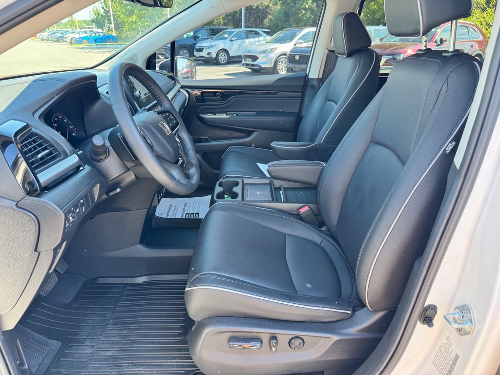 Used 2026 Honda Odyssey Touring image 12