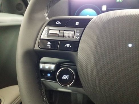 Used 2025 Hyundai Ioniq 5 Limited image 4