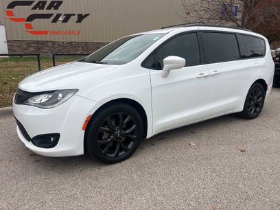 Used 2020 Chrysler Pacifica Touring-L Plus w/ S Appearance Package